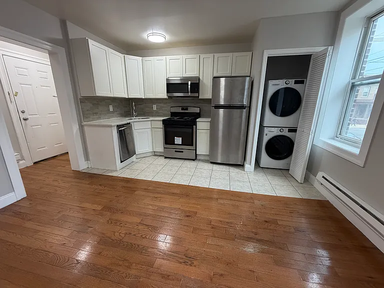 6615 Broadway #A1 — Photo 1