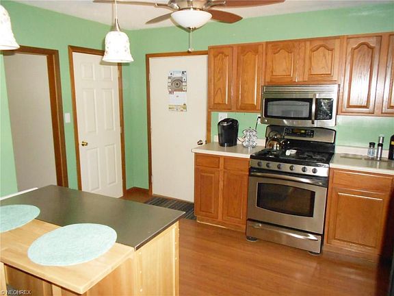 2nd image of 38639 Adkins Rd