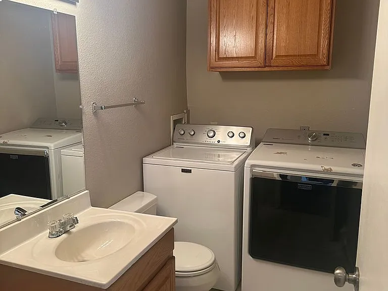 4943-4945 Vance Dr — Photo 19