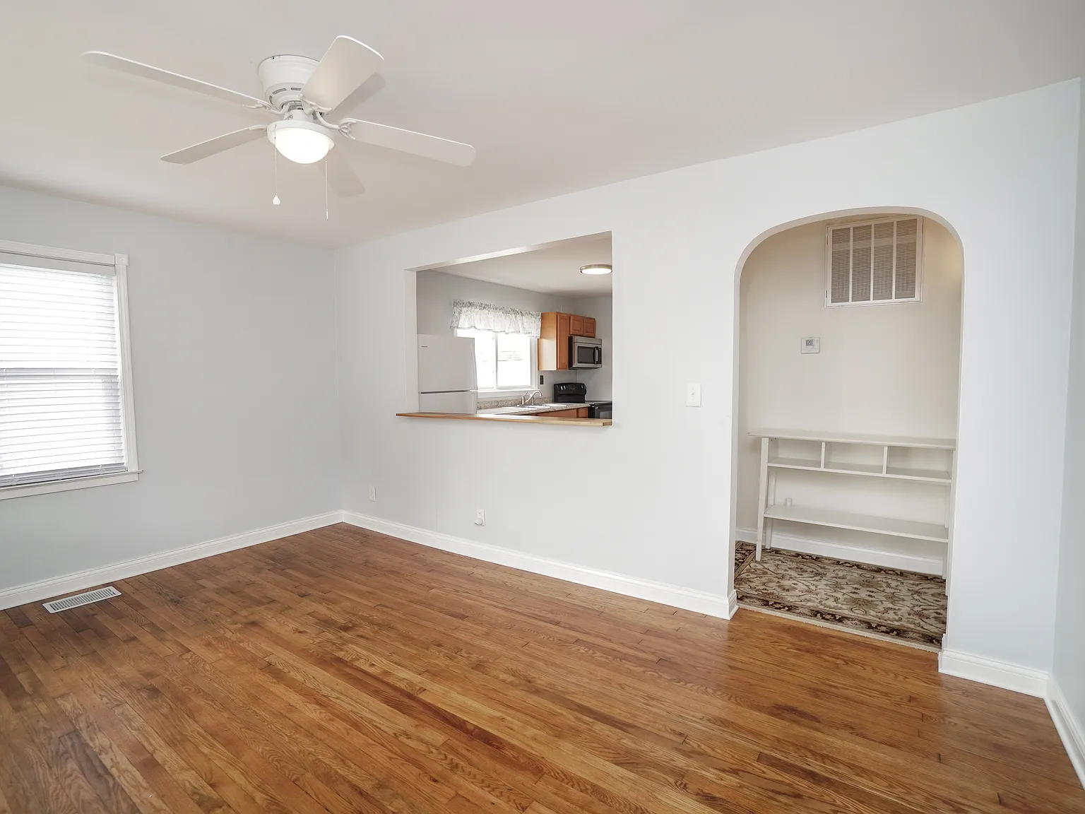 2 bed, 880 sqft, $1,500 — Photo 4