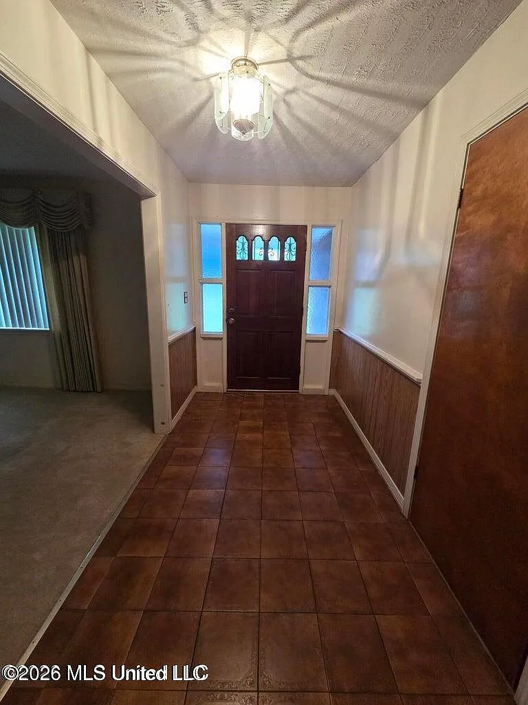 3 bed, 2.5 bath, 3021 sqft, $2,200 — Photo 4