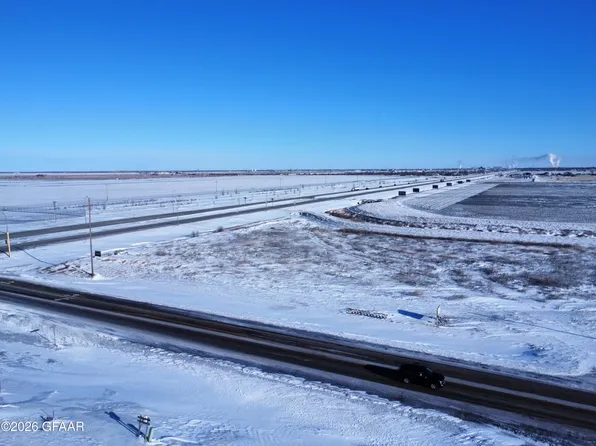 1784 16th St NE, Grand Forks, ND 58203