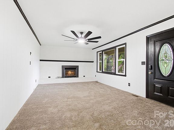 5th image of 1371 Jackson Loop Rd