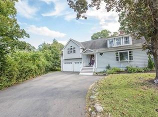 13 Scroxton Dr, Billerica, MA 01821