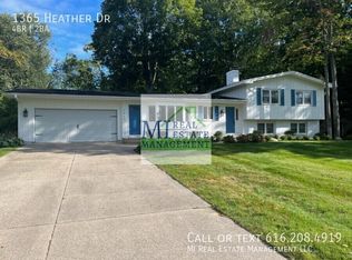 1365 Heather Dr, Holland, MI 49423