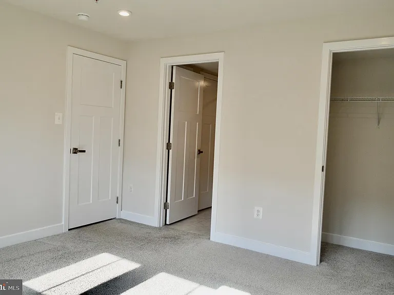 8644 Shady Pines Dr — Photo 7