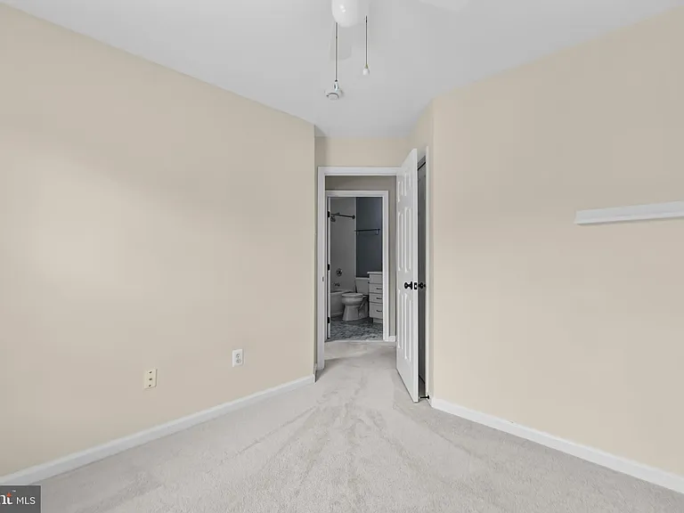 5011 Waple Ln — Photo 58