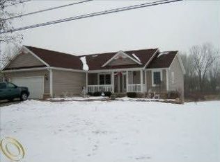 245 E Rolston Rd, Linden, MI 48451