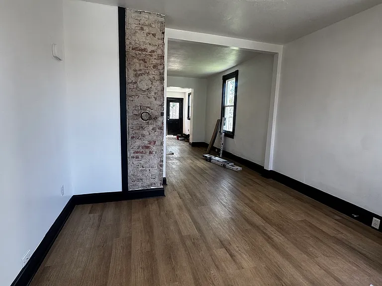 332 W 14th Ave — Photo 9