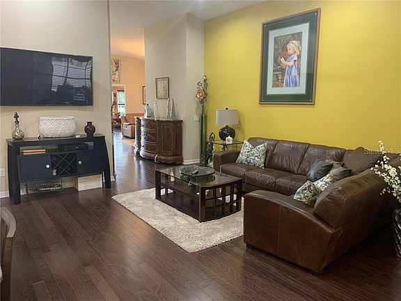 2nd image of 3406 Knoxville Pl