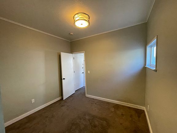 5th image of 585 29th St APT D