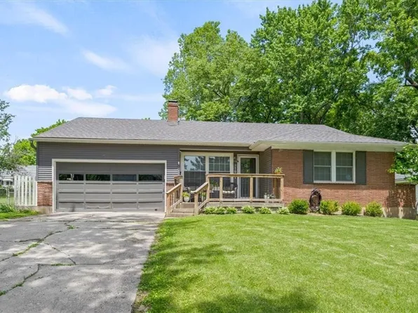 910 W 85th Ter, Kansas City, MO 64114