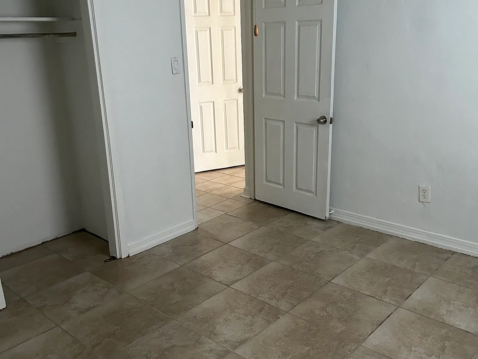 2 bed, 924 sqft, $1,250 — Photo 4