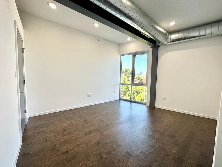 2059 Germantown Ave #9 — Photo 9