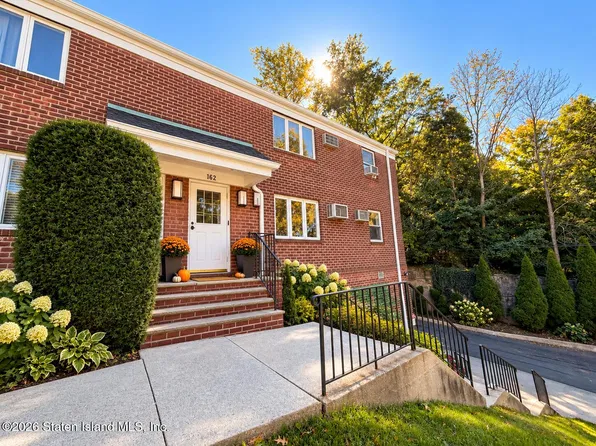 182 Arlo Rd #A, Staten Island, NY 10301