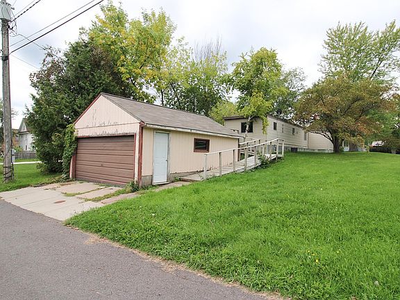 2nd image of 203 3rd Ave N