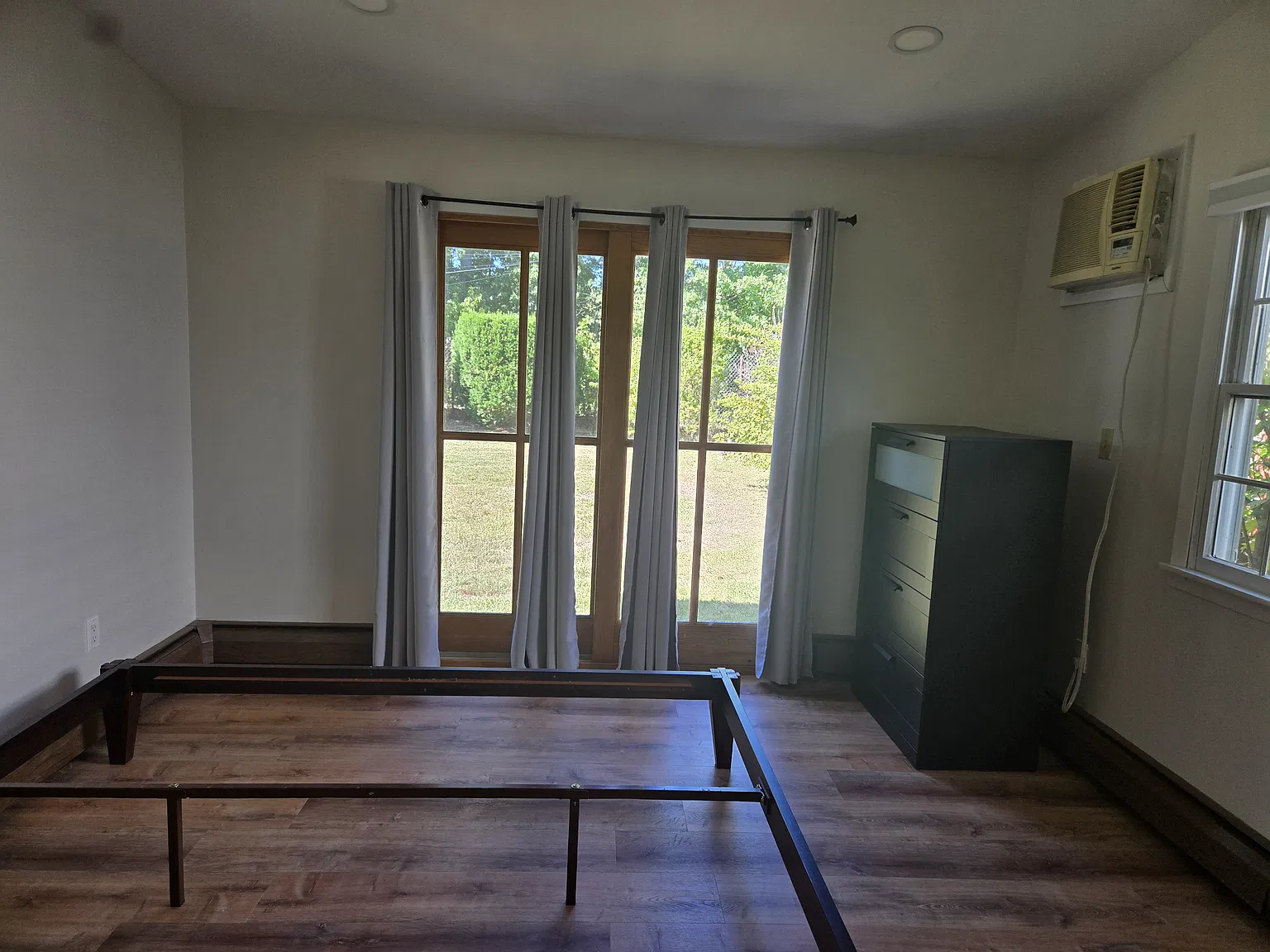 Pintail Ln, Levittown — Photo 3