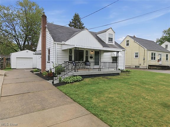 2nd image of 518 Spring St