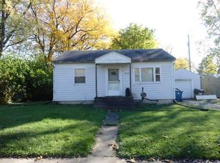 205 Hickory Ave, Crown Pt, IN 46307