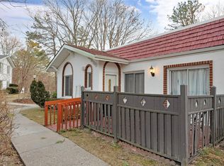 556 Blue Ridge Dr, Medford, NY 11763