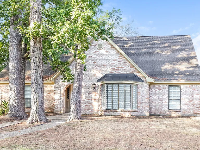 11715 Gardenglen Dr — Photo 1