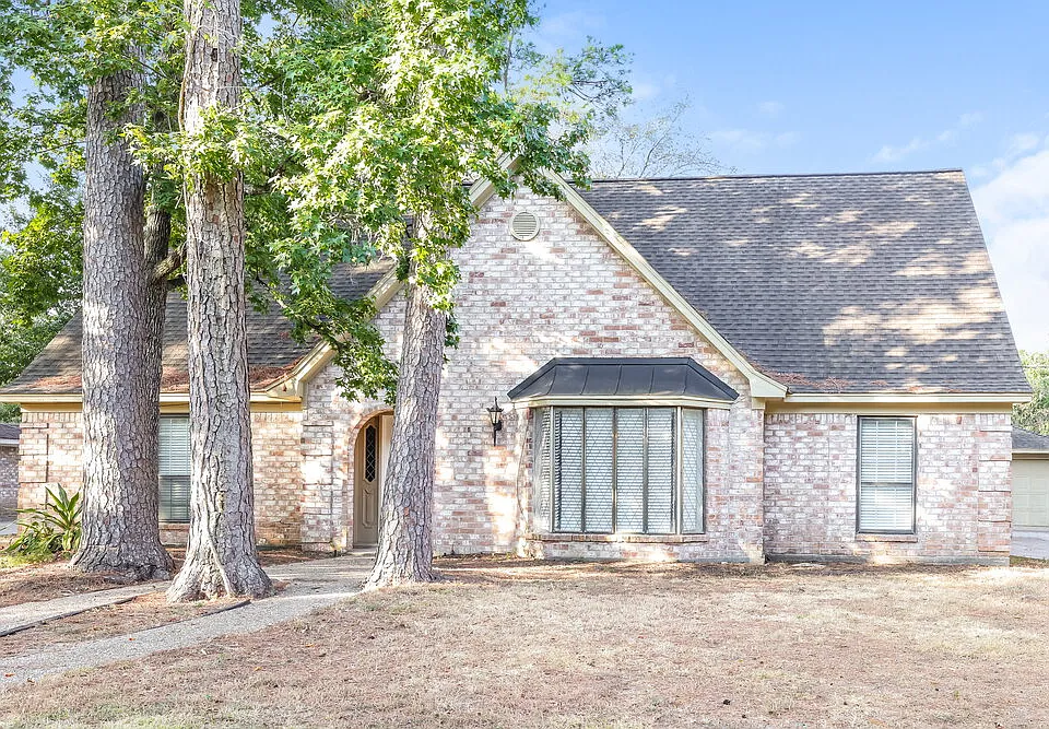 11715 Gardenglen Dr