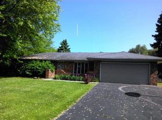 5792 Dover Rd, Rockford, IL 61109