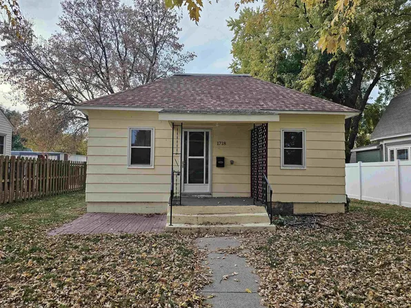 1718 Avenue B, Gothenburg, NE 69101