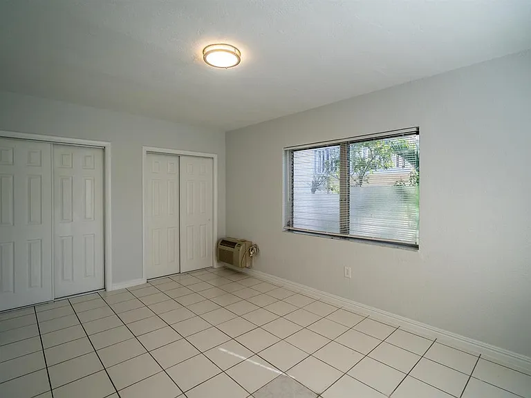7640 Carlyle Ave #10B — Photo 14