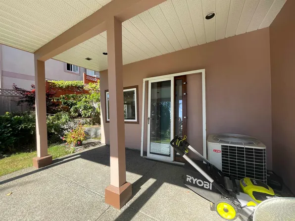 3000 Plateau Blvd, Coquitlam, BC V3E 2T1
