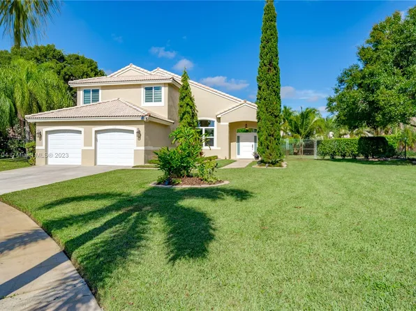 318 SW 163rd Ave, Pembroke Pines, FL 33027