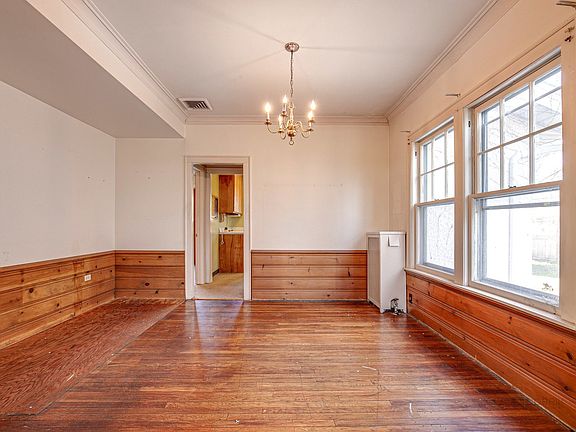 DiningRoom