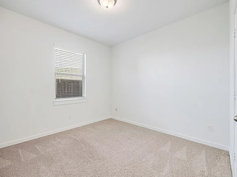 21647 Alberta Forest Cir — Photo 20