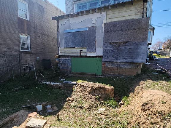 4th image of 519 47th St NE