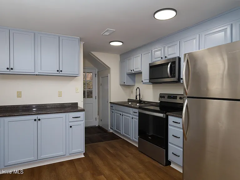 1190 Blue Creek Rd #B — Photo 12