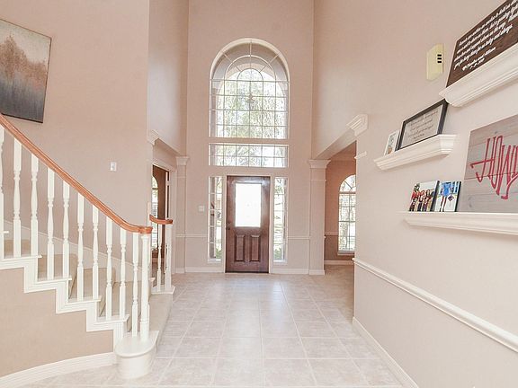 4th image of 1811 Misty Oaks Ln