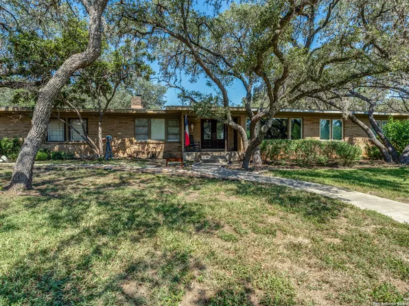 125 Sunway Dr, Hollywood Park, TX 78232