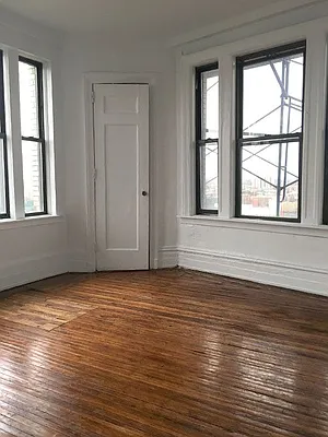 Rented by Manhattan Modern | media 9