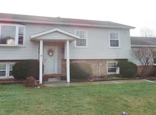 10710 Howard Dr, Chardon, OH 44024