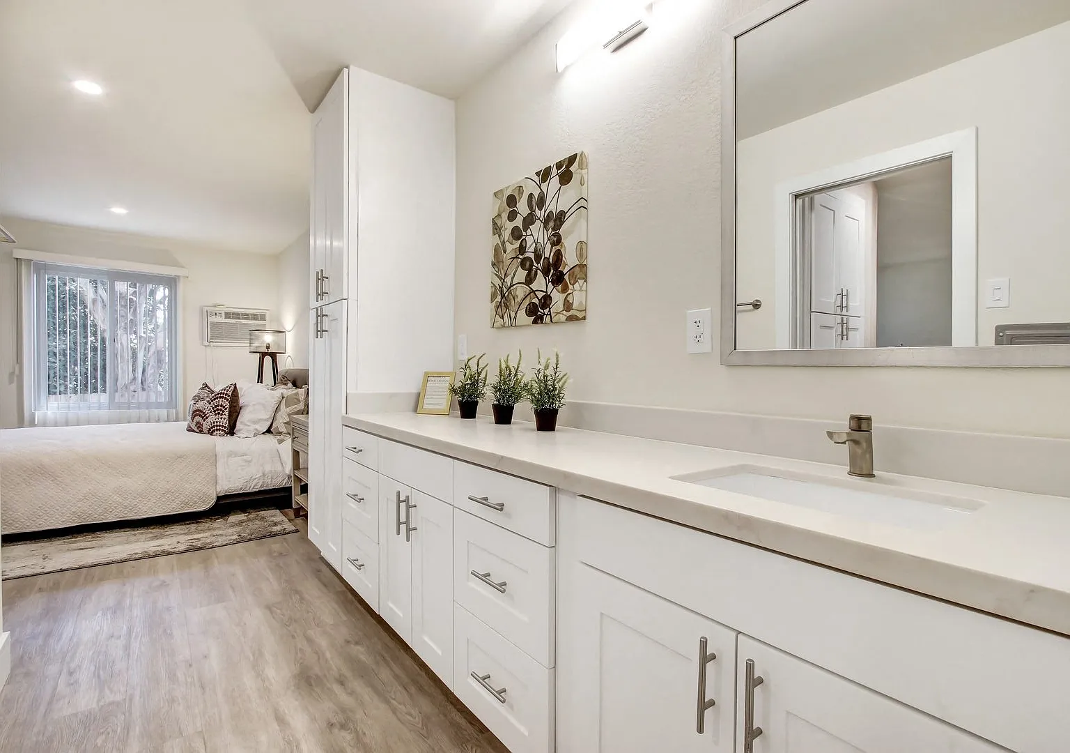 Woodcliff Apartments — Photo 4