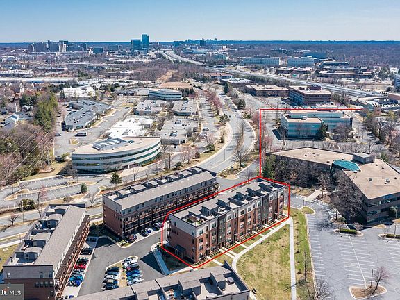 2nd image of 37 Silverway Dr Unit 39