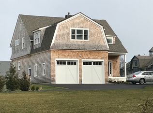 Sandy Point Ave, PORTSMOUTH, RI 02871