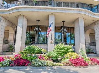 1040 N Lake Shore Dr APT 32D, Chicago, IL 60611