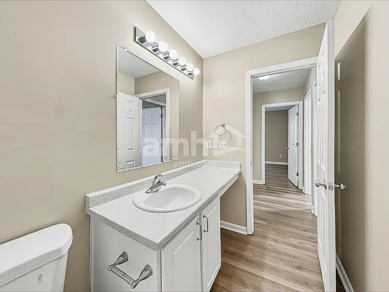 7317 Wellwood Dr — Photo 16