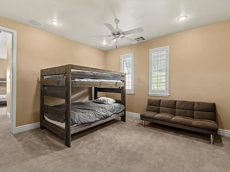 4053 E Thunderheart Ct — Photo 38
