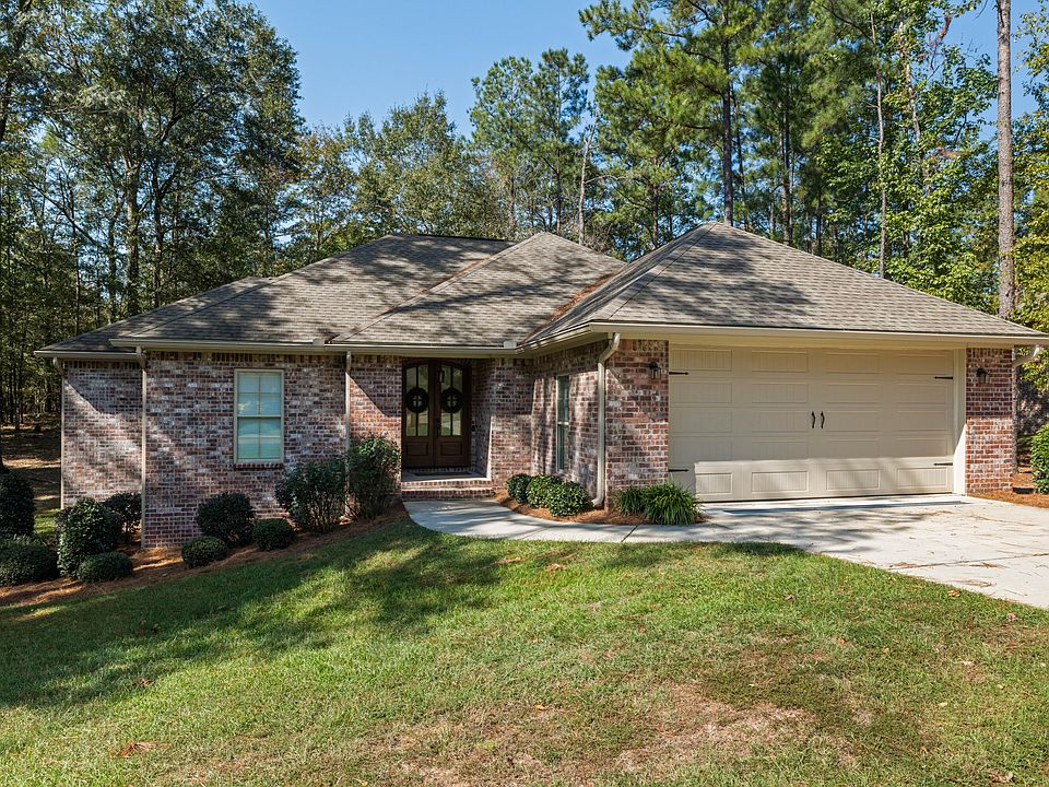 1st image of 70 Carriage Parke Dr