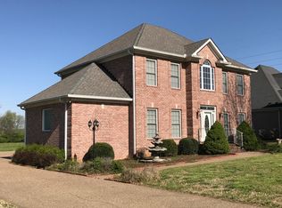 1001 Grassland Chase Dr, Gallatin, TN 37066