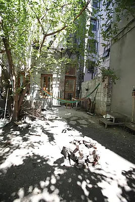 Rented by Zone Corp | media 29