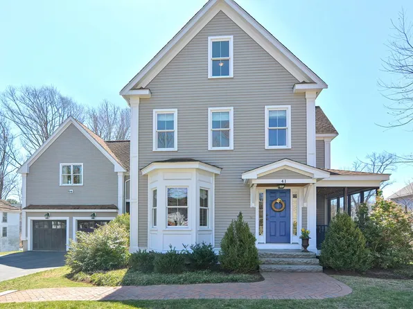 41 Church St, Holliston, MA 01746