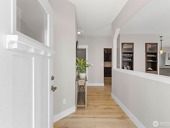 3rd image of 137 Northridge Drive